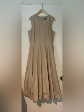 Kenneth Cole Sleeveless Taupe Maxi Dress w/ Bubble Hem and side appliqué- sz 10